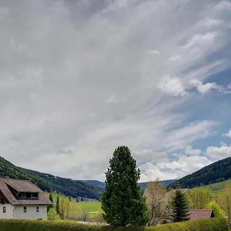 In Mauterndorf Near Slopes Semesterbostad